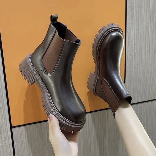 Women's Chunky Platform Chelsea Boots | Jenna_3