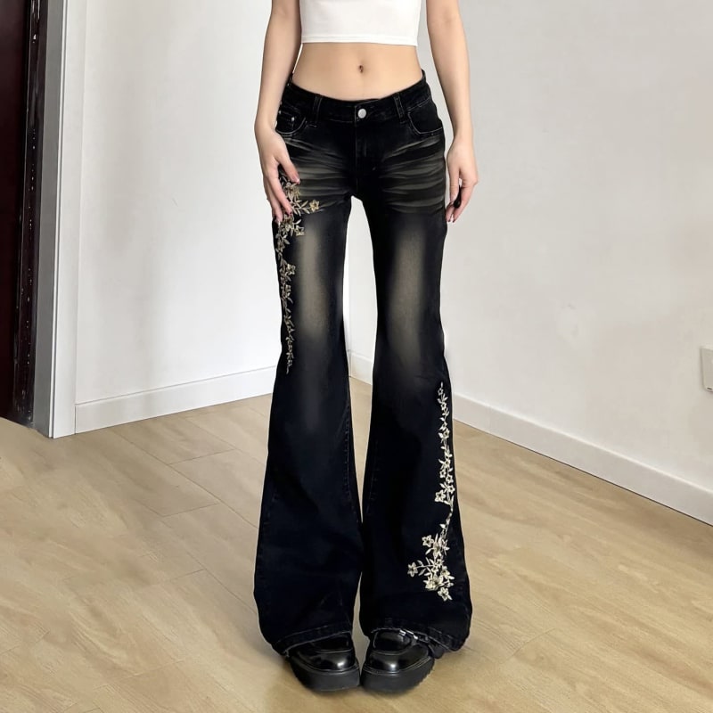 Women's Floral Embroidered Flared Jeans | Marianne_1