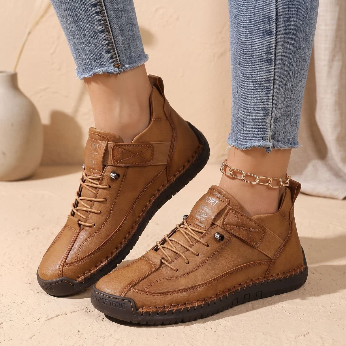 Women's Suede-Effect Strap Orthopedic Trainers | Arwen_6