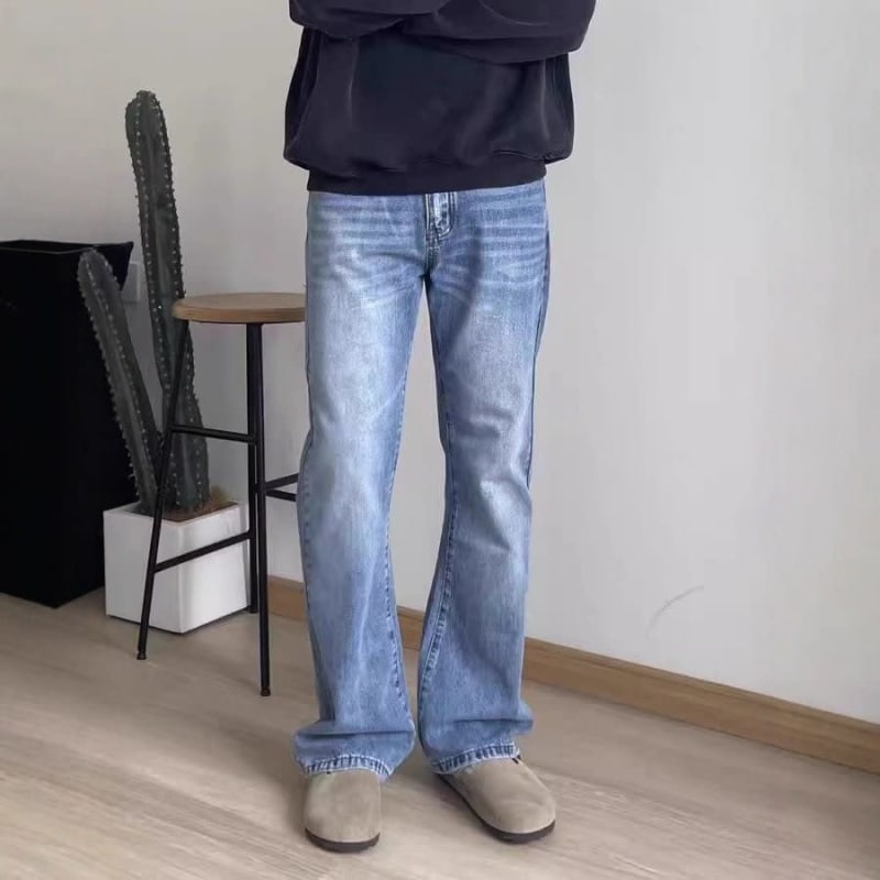 Men's Light Wash Flared Jeans | Nathaniel_1