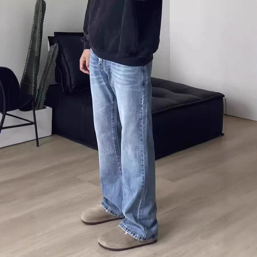 Men's Light Wash Flared Jeans | Nathaniel_3