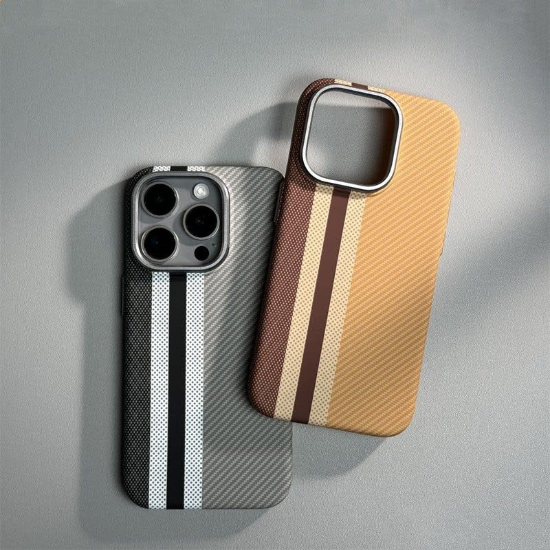 Men's Carbon Fibre MagSafe Phone Case | Leo_7