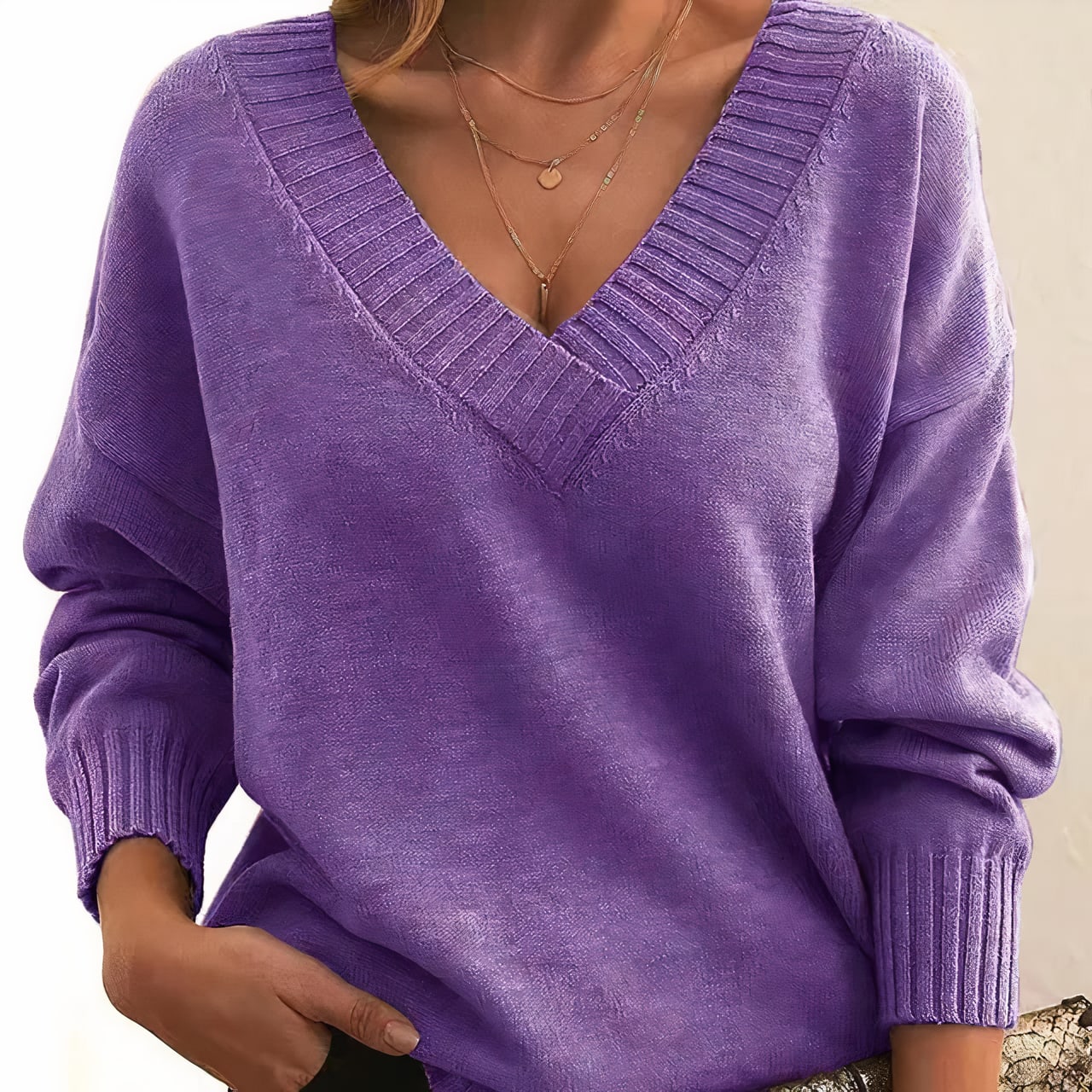 Women's Cashmere Blend V-Neck Jumper | Caitlin_11