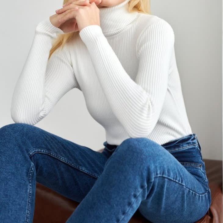 Women's Ribbed Knit Turtleneck Top | Delia_3