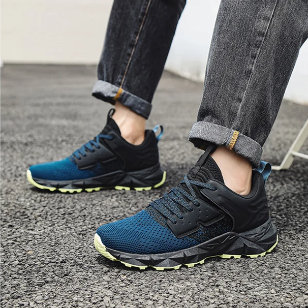 Men’s Lightweight Mesh Training Shoes | Kinetic