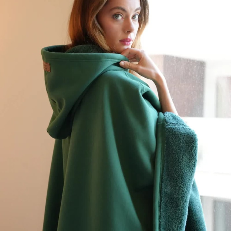 Women's Oversized Fleece Hoodie Blanket | Theresa_1