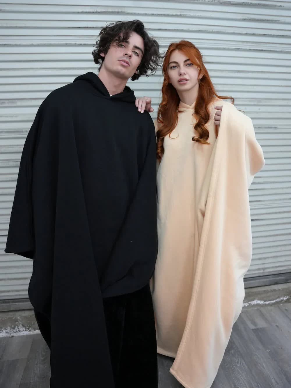 Women's Oversized Fleece Hoodie Blanket | Theresa_7