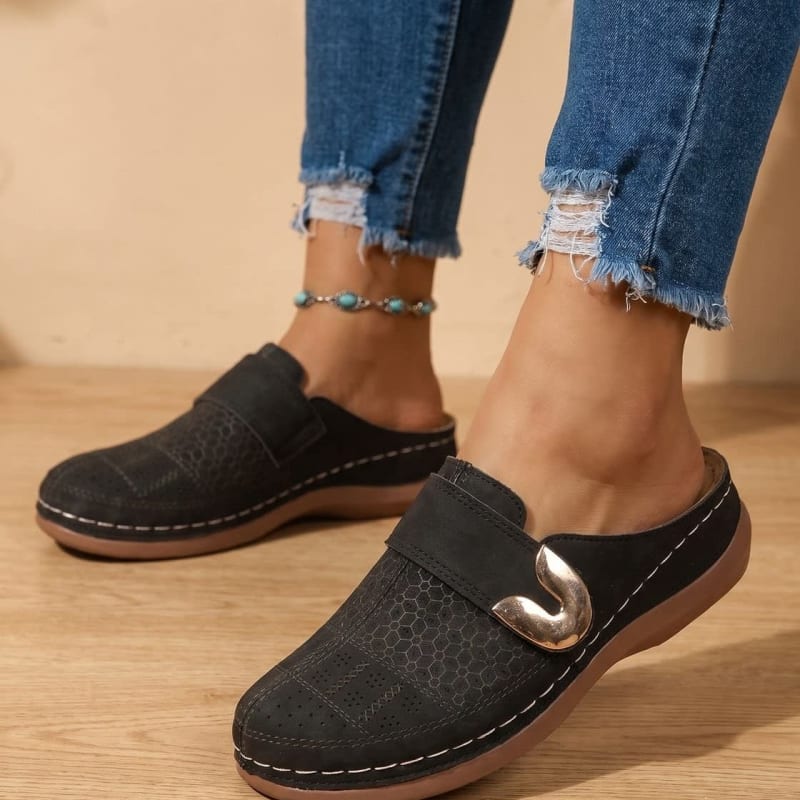 Women's Perforated Buckle Orthopedic Clogs | Eleri_1