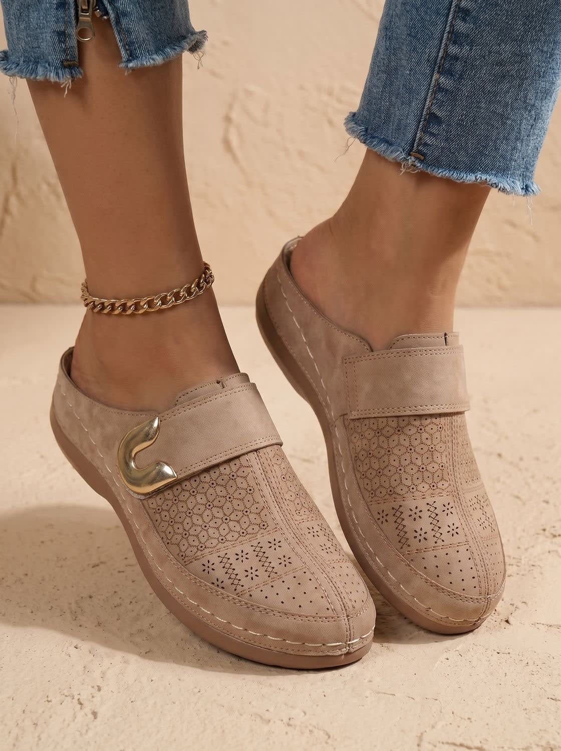 Women's Perforated Buckle Orthopedic Clogs | Eleri_6