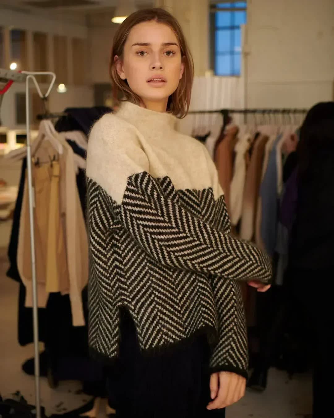 Women's Oversized Herringbone Turtleneck Jumper | Dominique_2