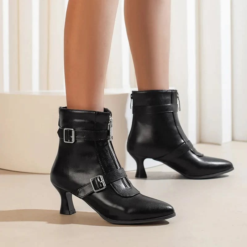 Women's Pointed Toe Buckle Ankle Boots | Glesni_3