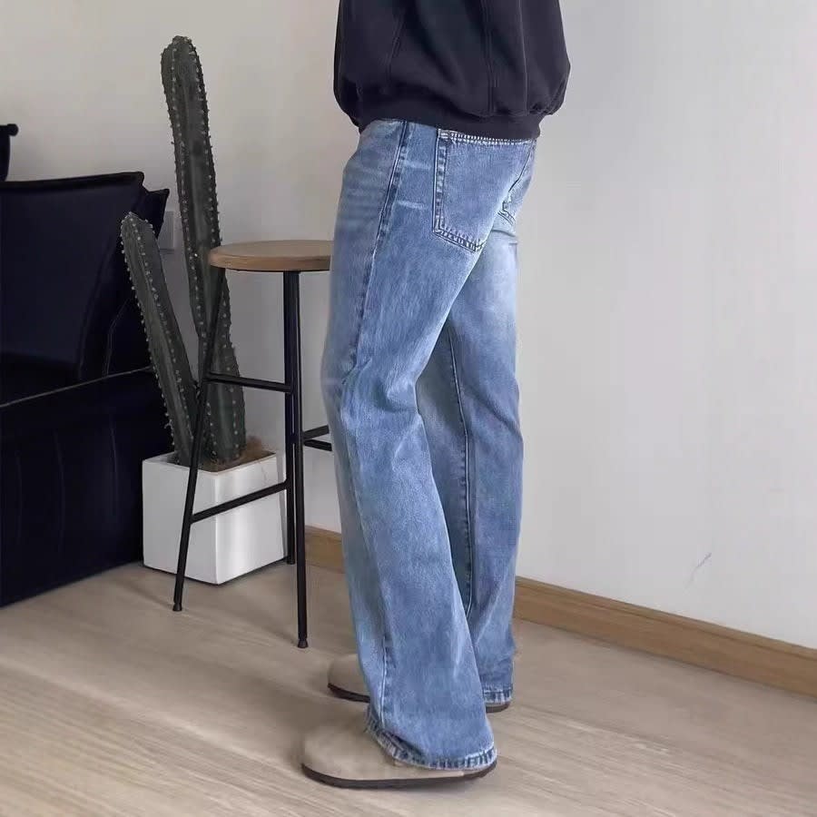 Men's Light Wash Flared Jeans | Nathaniel_2