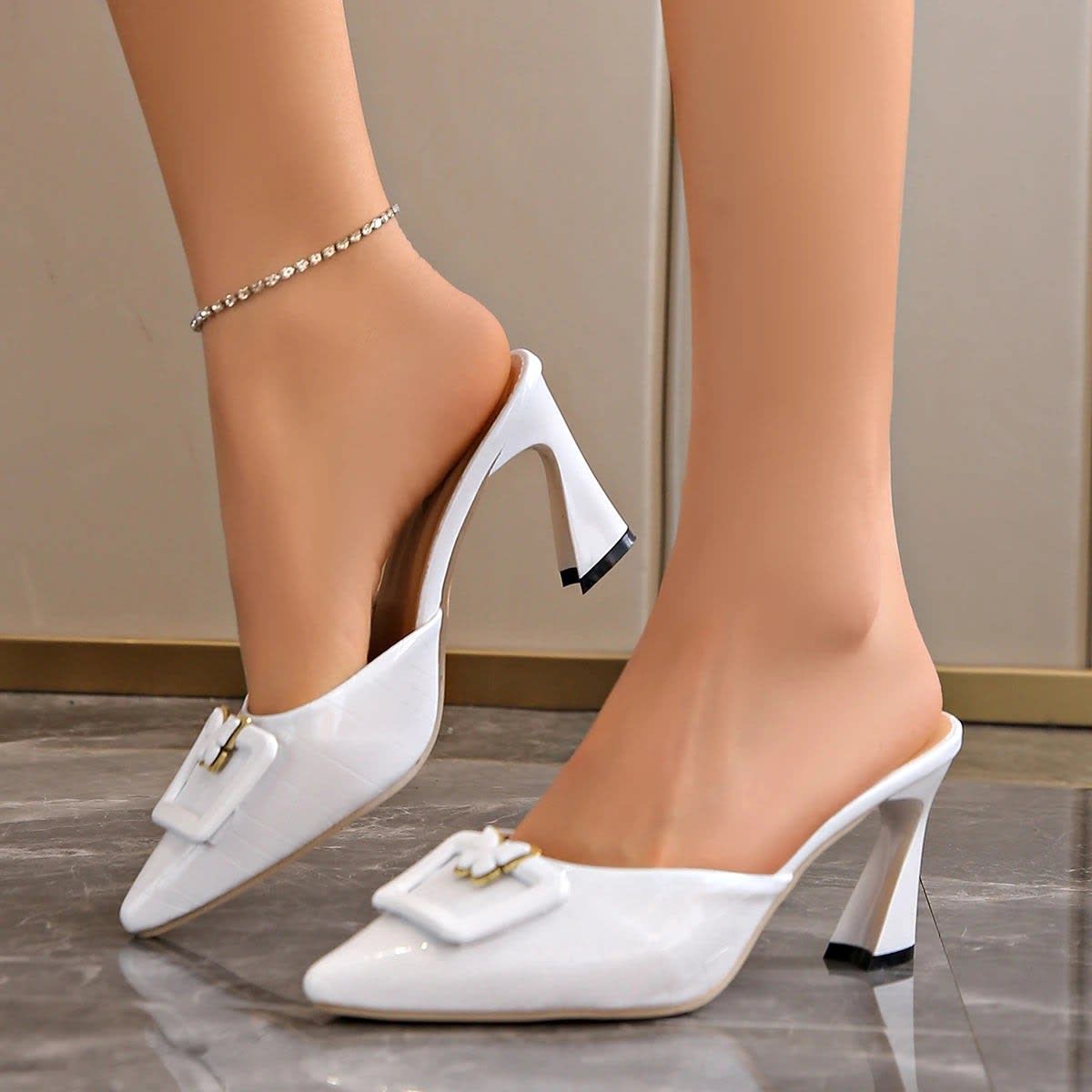 Women's Buckle Pointed Toe Mules | Muireall_12