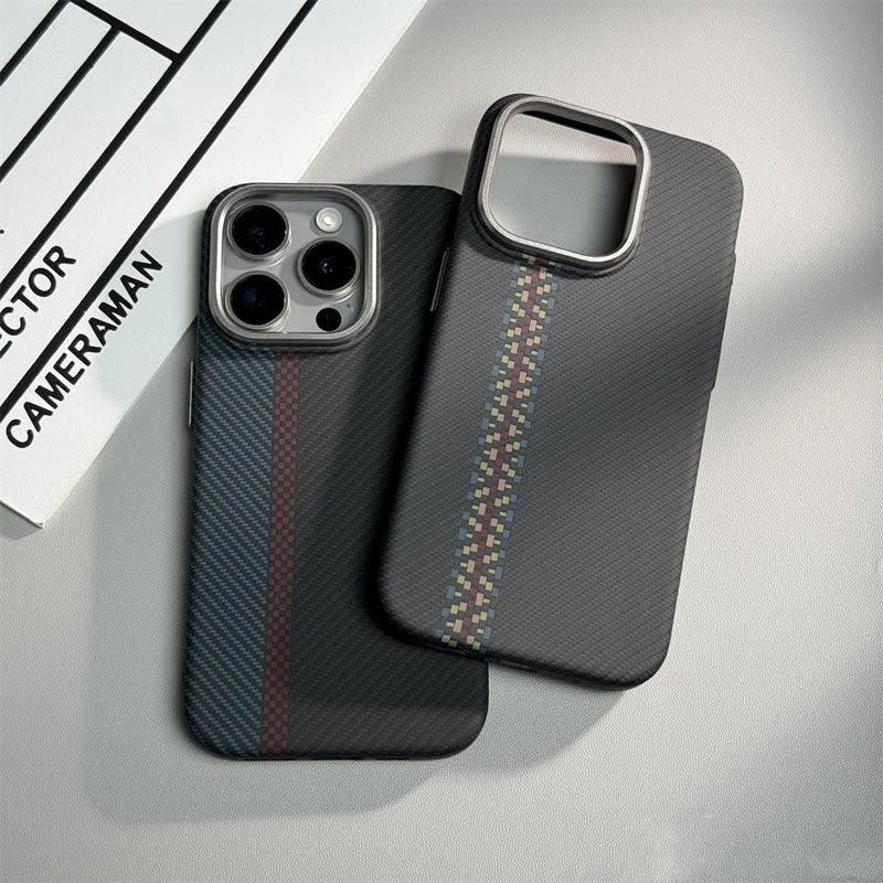 Men's Carbon Fibre MagSafe Phone Case | Leo_8