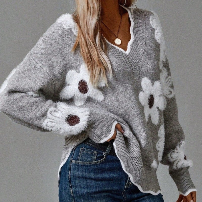 Women's Floral V-Neck Jumper | Tilly_1
