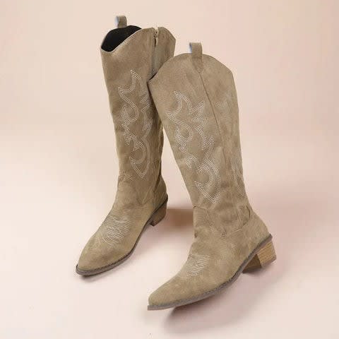 Women's Embroidered Pointed Toe Western Boots | Mia_2