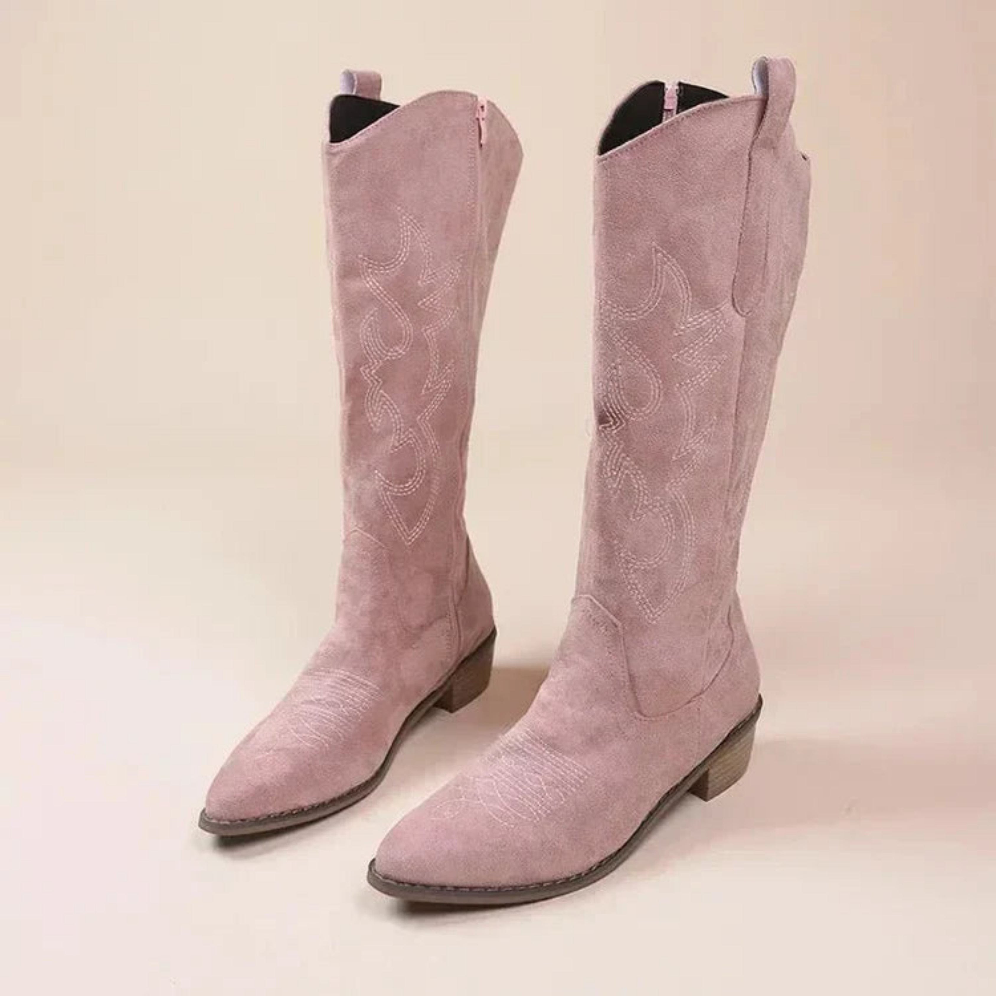 Women's Embroidered Pointed Toe Western Boots | Mia_3