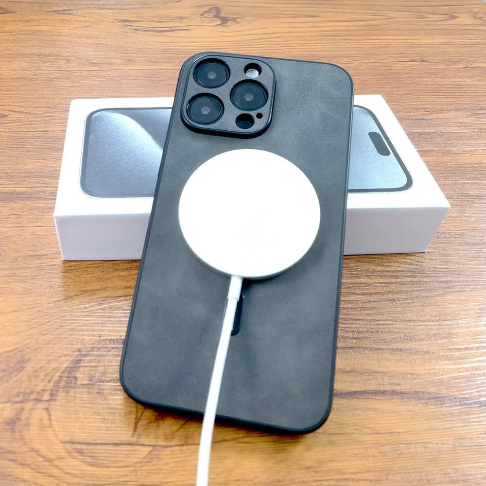 Men's Deer Emblem MagSafe iPhone Case | Glen_10